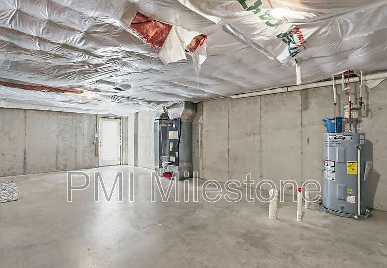24 Mabel Ln — Photo 30