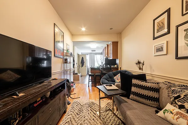 Rented by Joel Scharf, LREB | media 17