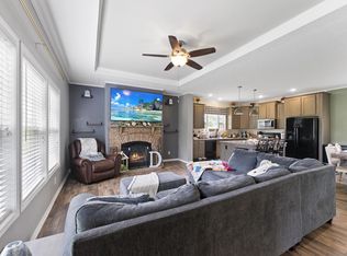 899 Dixon Rd, Coats, NC 27521