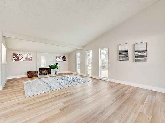 3rd image of 3422 Knollpoint Dr