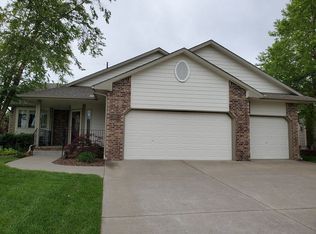 331 E Stone Path St, Derby, KS 67037
