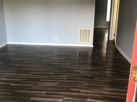 2nd image of 2642-2644 Cleveland Blvd #53