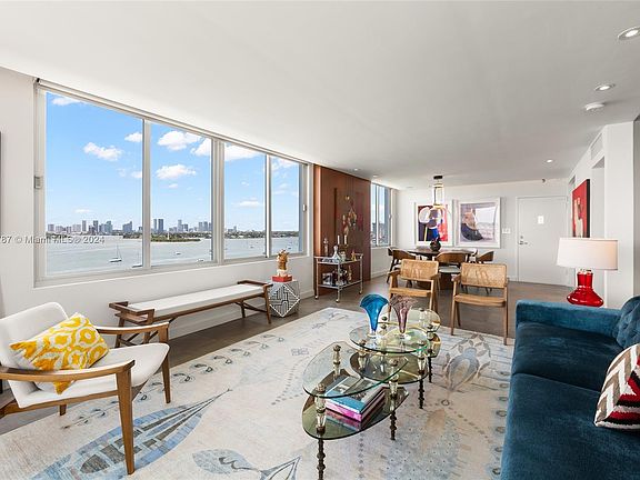 3rd image of 1000 West Ave APT 1125
