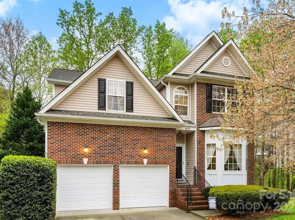 8619 Delamere Ln, Charlotte, NC 28269