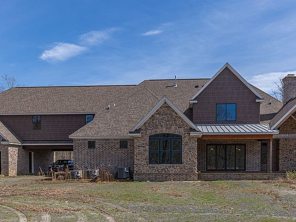 2nd image of 211 Black Gum Ln