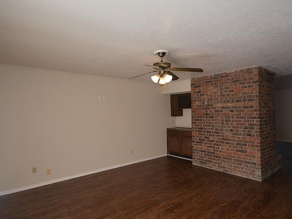 5th image of 6706 Crestfield Dr