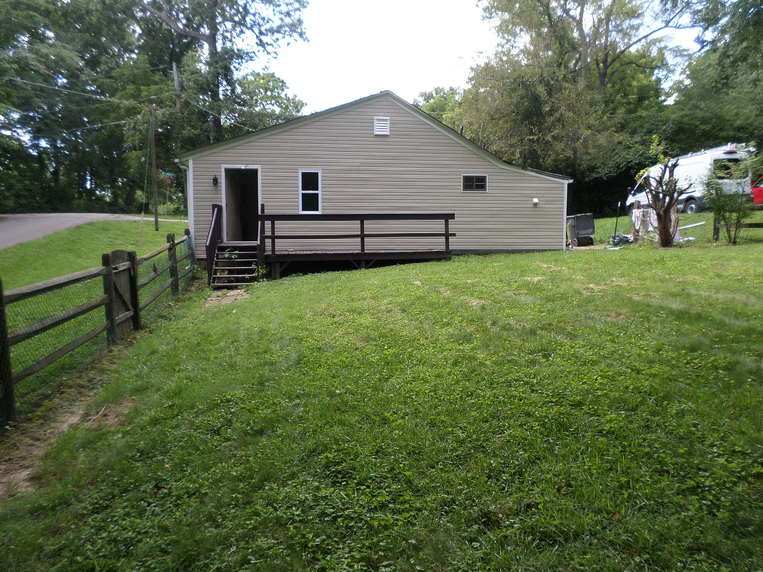 2 bed, 875 sqft, $1,250 — Photo 2