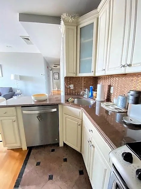 2 bed, $3,800 — Photo 3