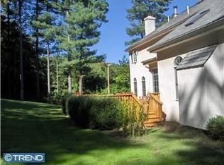 15 Diamond Dr, Thornton, PA 19373
