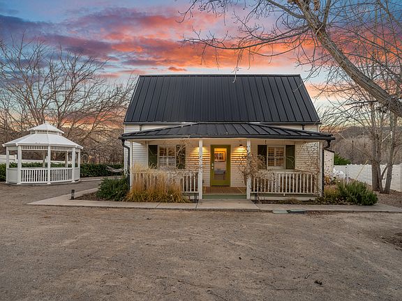 2nd image of 225 E Main St