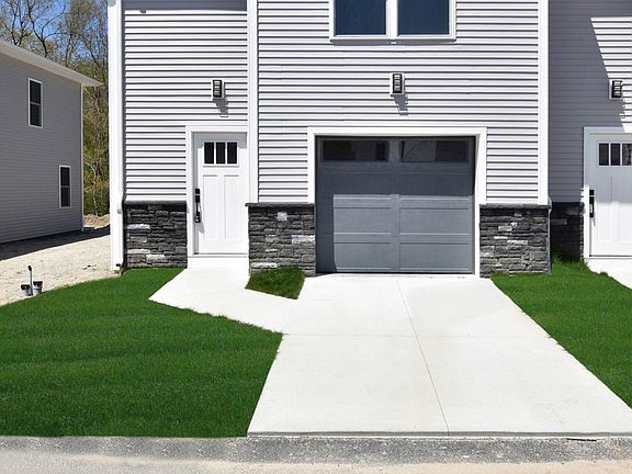 2nd image of 3 Tulip Hill Dr #0