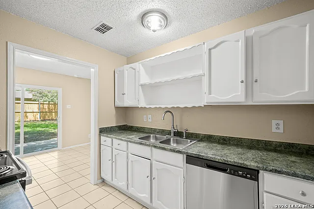 5019 Stockman Dr — Photo 10