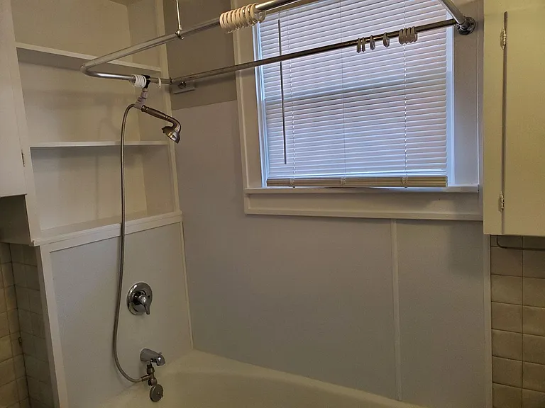 503 Washington Ave — Photo 10