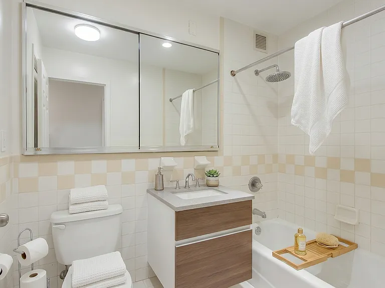138 W 140th St #2F — Photo 3