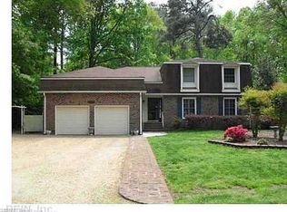 106 Lakeview Dr, Yorktown, VA 23692