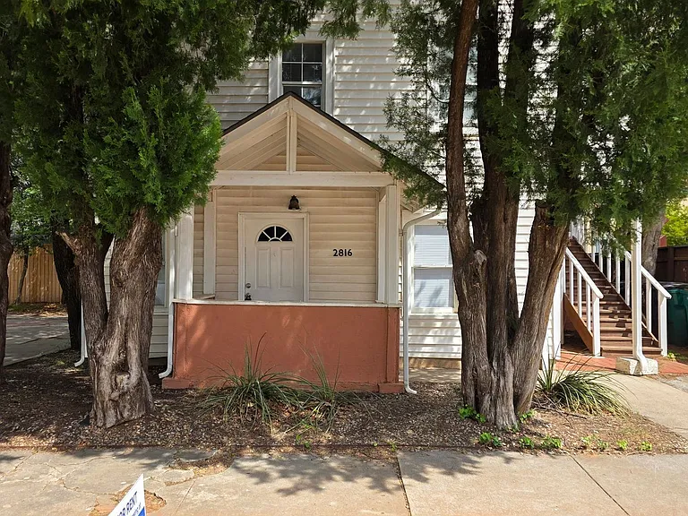 2816 N Walker Ave — Photo 1