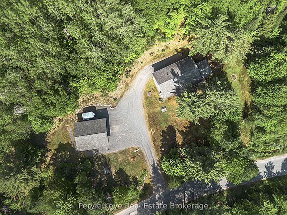 4th image of 595 Clearwater Lake Rd