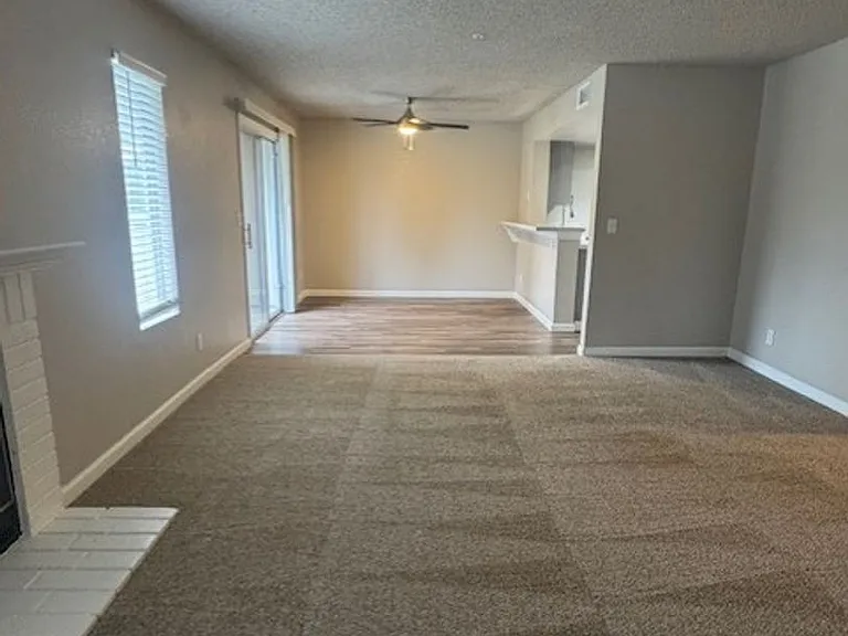 River Run Apartments — Photo 29