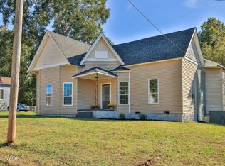 313 E Main St, Bradford, TN 38316