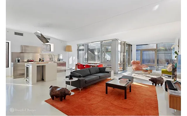 Rented by Douglas Elliman | media 32