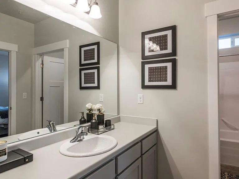 1813 W Newcastle Ln #C203 — Photo 18
