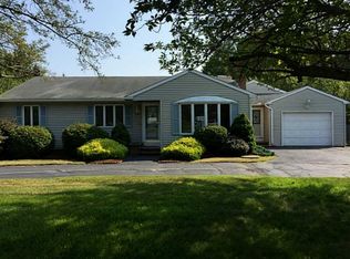 262 Crompton Rd, East Greenwich, RI 02818