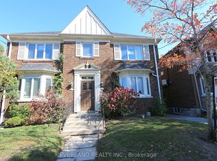 1753 Bayview Ave #202, Toronto, ON M4G 3C5