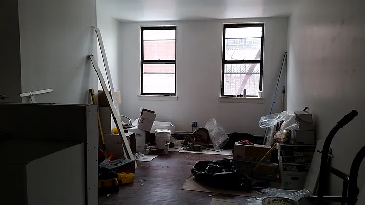 Rented by New York Realty Minimax Inc | media 10