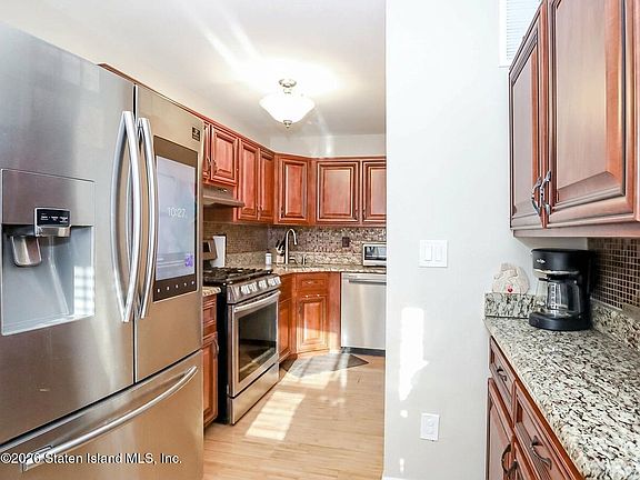 5th image of 1032C Rathbun Ave