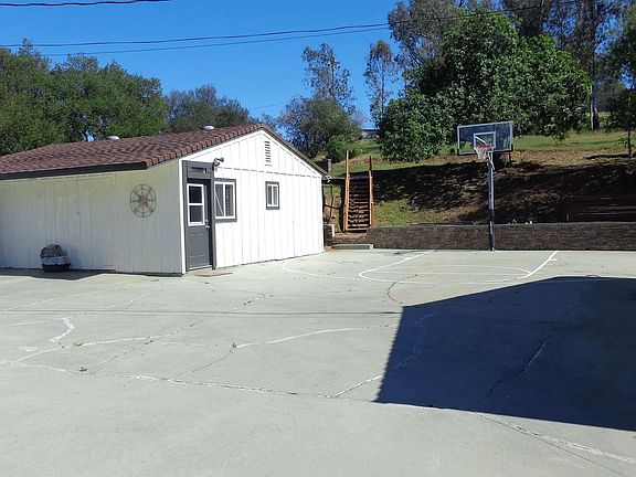 4th image of 29681 Miller Rd