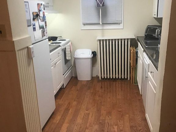 4th image of 521 Fairmount Ave #1