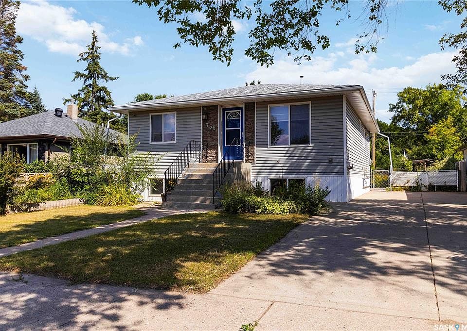 1st image of 738 Weldon AVENUE