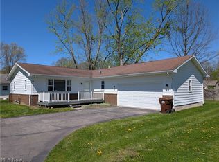 17604 Olive Ave, Lake Milton, OH 44429