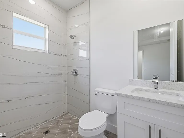 195 Rotonda Blvd W #C — Photo 10
