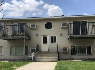 343 14th Ave SE APT 2, Devils Lake, ND 58301