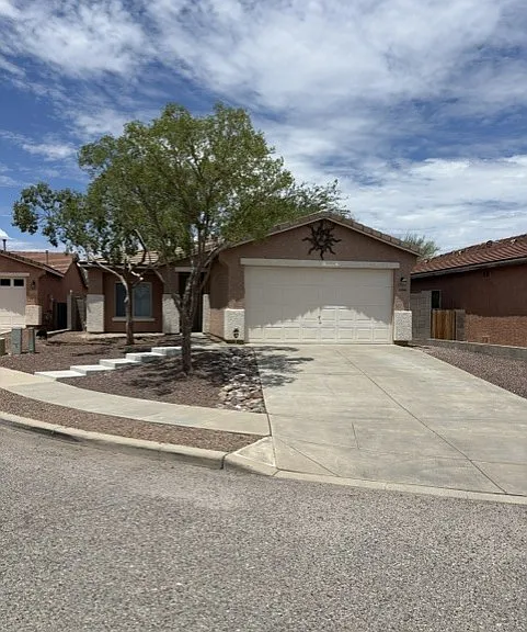 2090 S Aliso Spring Ln — Photo 1