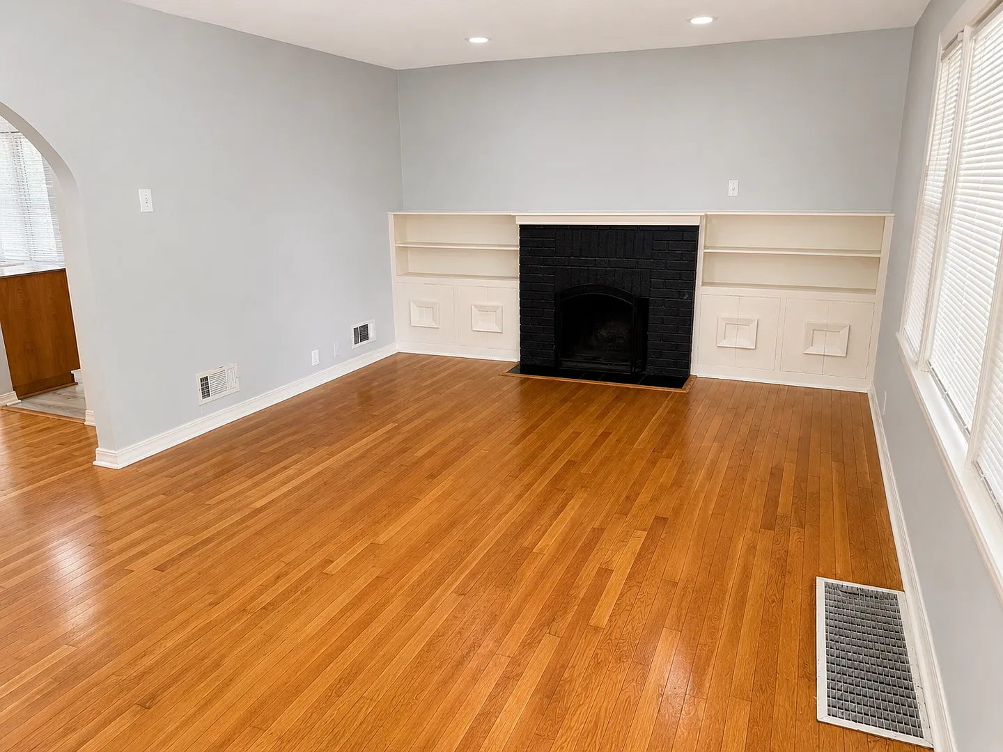 Spacious 2 Bedroom Home w/ Large Yard — Photo 1
