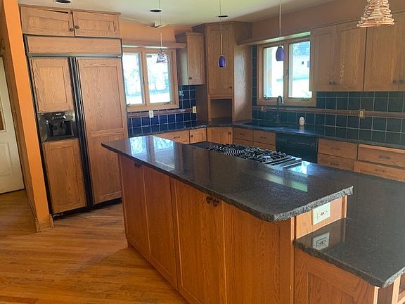 2nd image of 33W231 Brewster Creek Cir