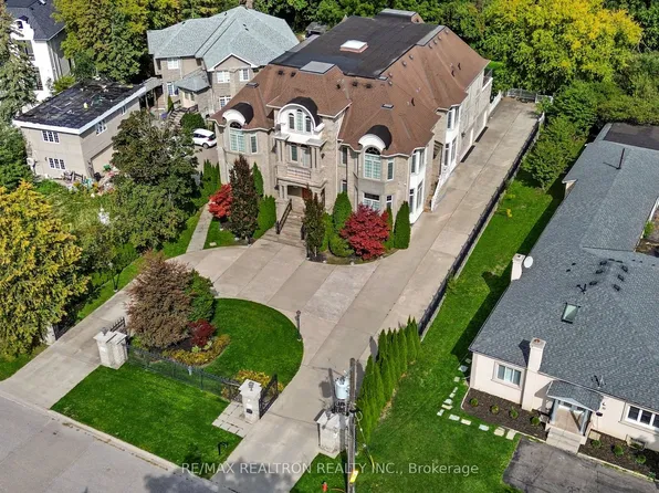 21 Boyle Dr, Richmond Hill, ON L4C 6C8