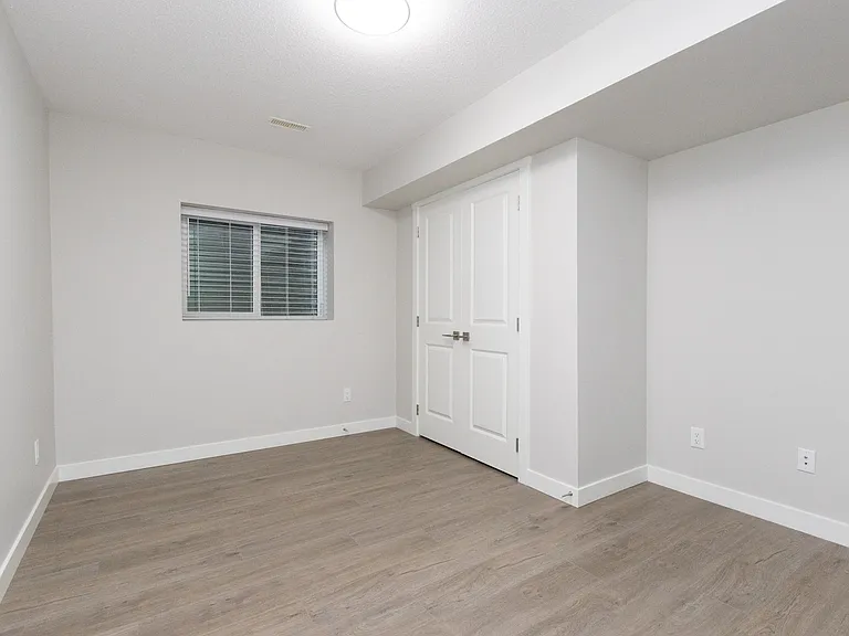 20280 82a Ave — Photo 16