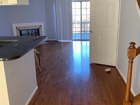 4th image of 3021 Hutumn Ct
