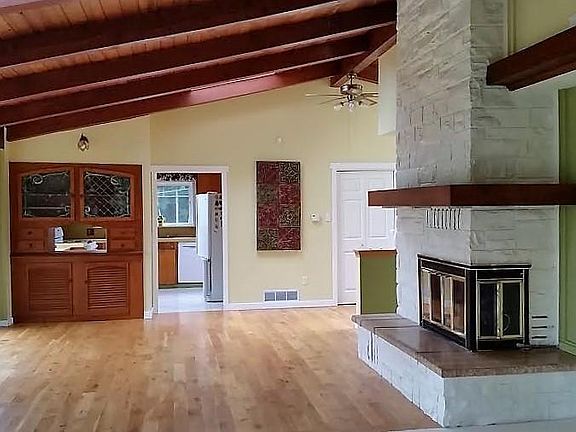 5th image of 1431 SE Oar Ave