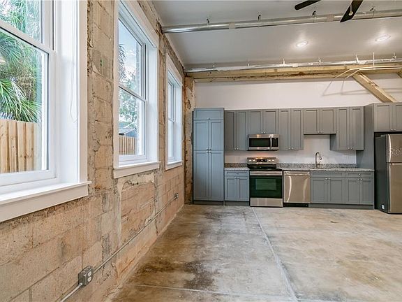 3rd image of 3108 N Jefferson St #103-109