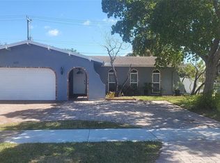 616 SE 8th Ave, Deerfield Beach, FL 33441