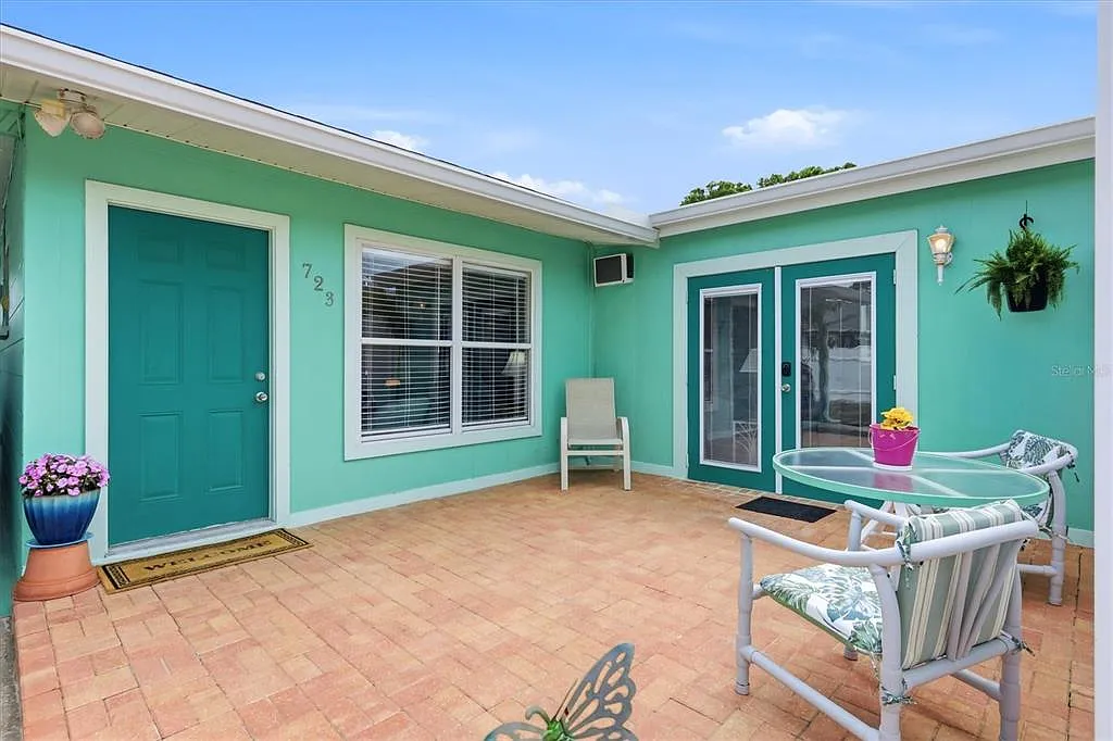 2 bed, 1.0 bath, 1100 sqft, $2,600 — Photo 3