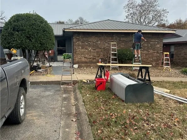 101 Doris Dr, Sallisaw, OK 74955