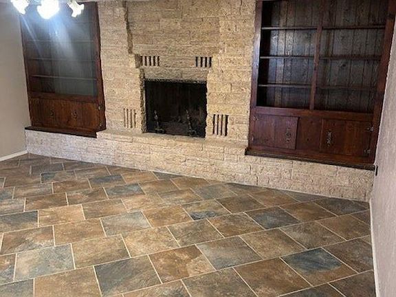 4th image of 1816 Solana Rd