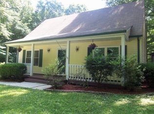 8787 Marlfield Rd, Gloucester, VA 23061