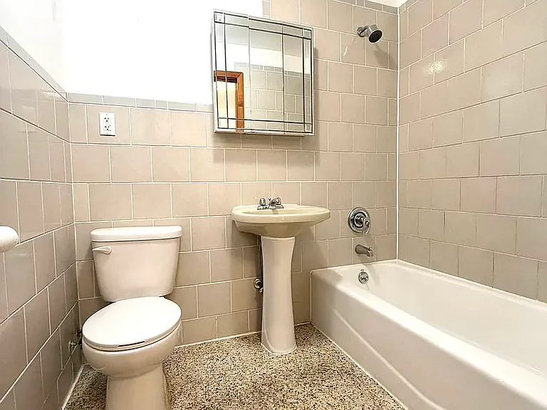163 Jackson St #O — Photo 3