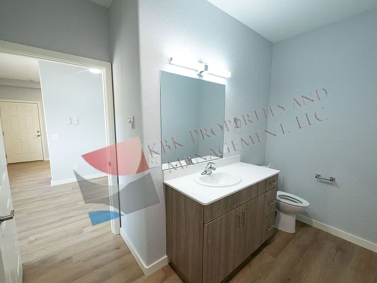 Loma Vista — Photo 11